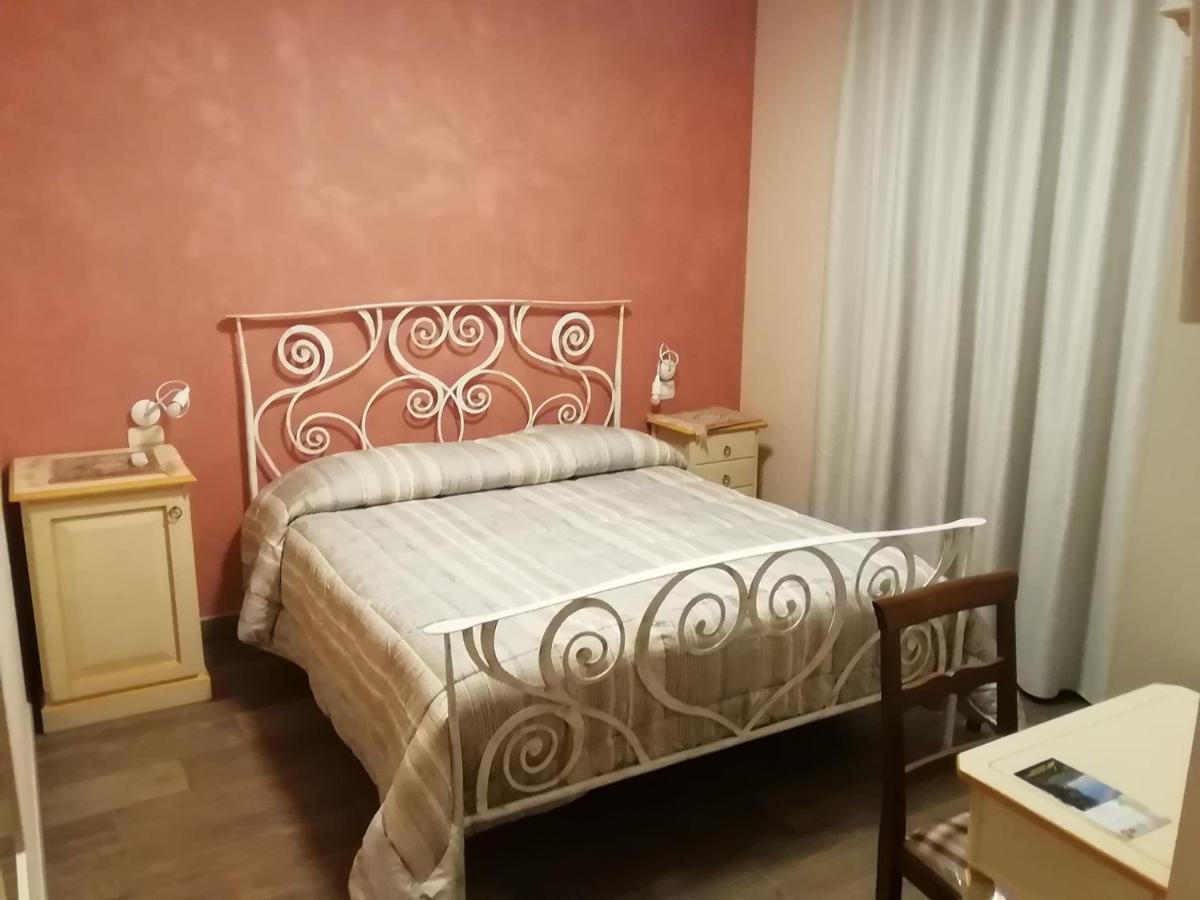 Il Roccolo Di Valcerasa Apartment Treia ภายนอก รูปภาพ